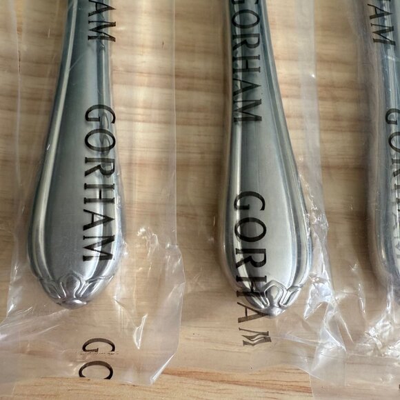 Gorham Melon Bud Frosted Stainless Flatware Knives 9 1/8" Elegant Set Of 4 - Picture 2 of 3